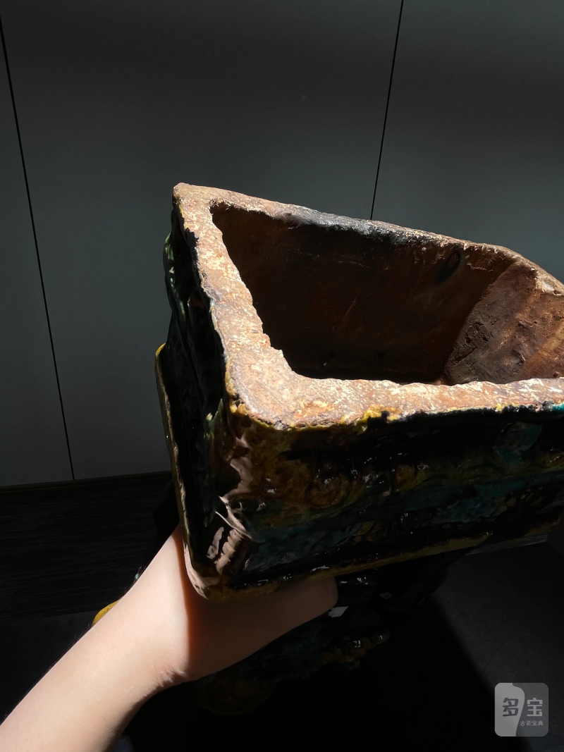 明代 珐华彩瑞兽形烛台一对 - 图35